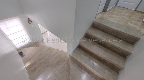 Townhouse En Venta Turmero Urb. Villa Paraiso Ec23-3845