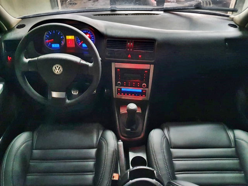 Imagem 8 de 11 de Volkswagen Vw/golf 1.6 Sportline 2011