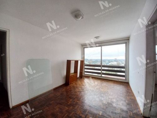 Imagen 2 de 8 de Vende Apartamento De 2 Dormitorios En Pleno Centro De Maldonado. - Maldonado Maldonado