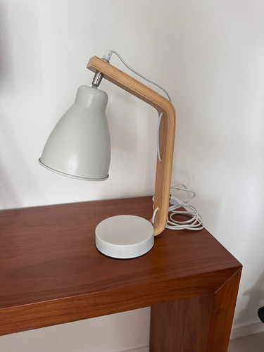 Lampara De Mesa De Luz Velador Moderna Estilo Pixar