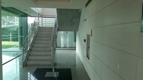 Imagem 15 de 30 de Prédio Comercial À Venda Com 10787m² Por R$ 24.000.000,00 No Bairro Uberaba - Curitiba / Pr - Pc 016