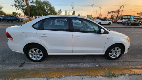 Volkswagen Vento 1.6 Highline Mt