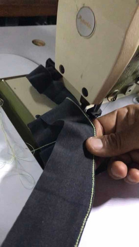 Máquina De Coser Cose Y Corta