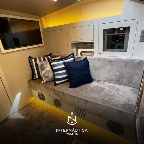 Lancha Solara 410 Ht 2023 Phantom Schaefer Cimitara Beneteau