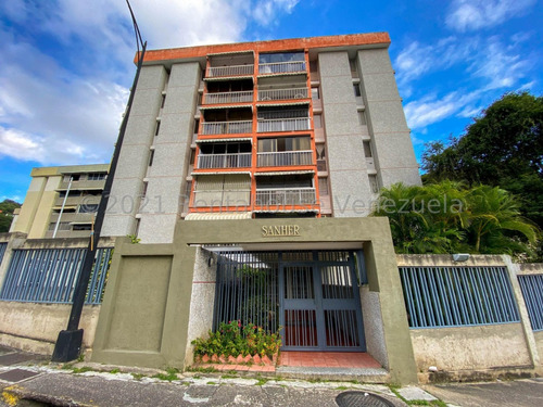 Baruta Apartamento En Venta En Cumbres De Curumo 112 M2 Tres Dormitorios Dos Baños Dos Puestos De Estacionamiento Completamente Remodelado Aires Acondicionados, Ubicación Avenida Principal