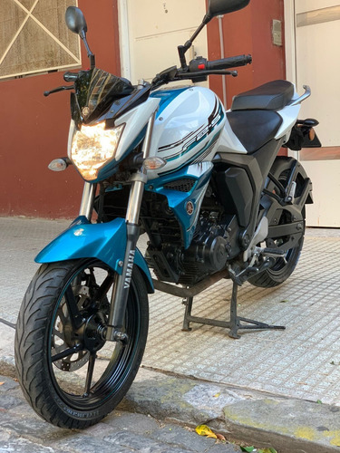 Imagen 2 de 7 de Yamaha Fz Fi 2.0