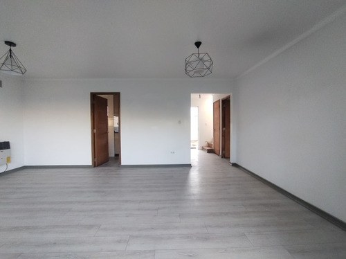 Venta Excelente Casa Con Amplio Patio 3d/3b/3 E.