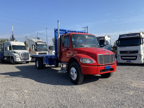 Freightliner M2 106