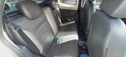 Fiat Strada 1.8 16v Adventure Cab. Dupla Flex Dualogic 3p