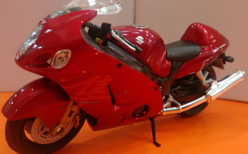 Promoção Miniatura Suzuki Hayabusa 1300cc Vermelha