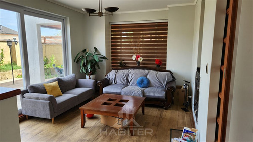 Casa En Venta De 4 Dorm. En Los Angeles