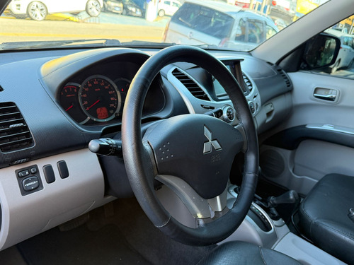 Mitsubishi L200 SPORTERO Mitsubishi L200 Triton Sport L 200 HPE 4x4 3.5 V6 (flex) (cab. dupla) (aut)