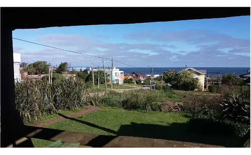 El Chorro:  Casa Ubicada En Esquina Con Excelente Vista Al Mar