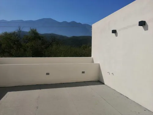 Casa En Venta En Colonia Los Cristales, Monterrey, Nuevo León