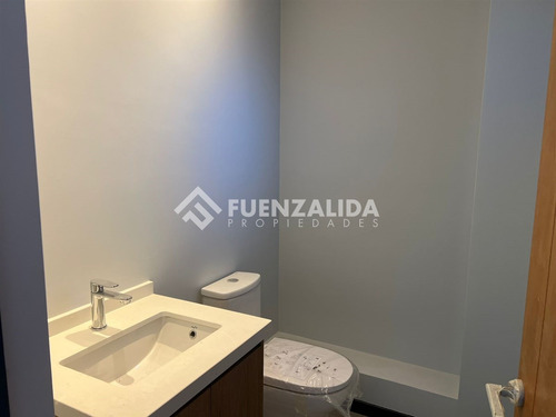 Venta Casa De 3 Dorm. En Las Condes, 18.800 Uf Sin Ggcc