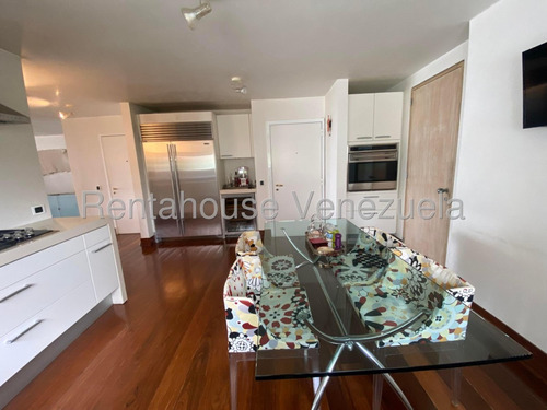 Hermoso Apartamento En Venta, Urb. Lomas De San Roman