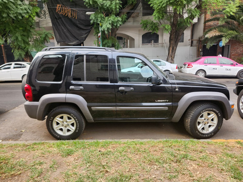 Jeep Liberty Sport 4x2 At