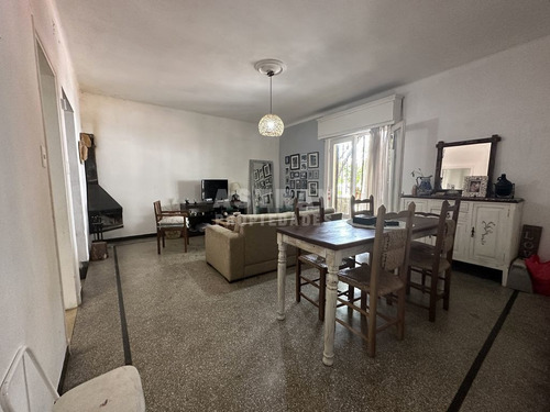 Imagen 3 de 17 de Casa En Venta De 3 Dormitorios En La Blanqueada (ref: Ast-2918)