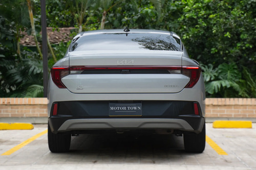 Kia K3 1.6 Vibrant At