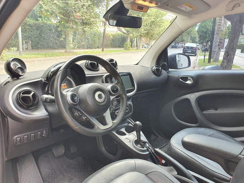 Smart Fortwo 1.0 Play 2017 Color Gris Y Rojo As Automobili