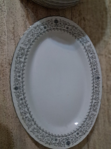 Juego De Platos De Porcelana Blanco Floreado (Usado)