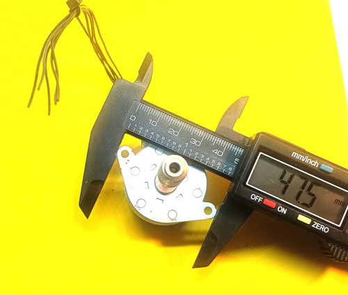Motor A Pasos, Electrónico, 4 O 6 Fases, Doble Eje P/encoder (Usado)