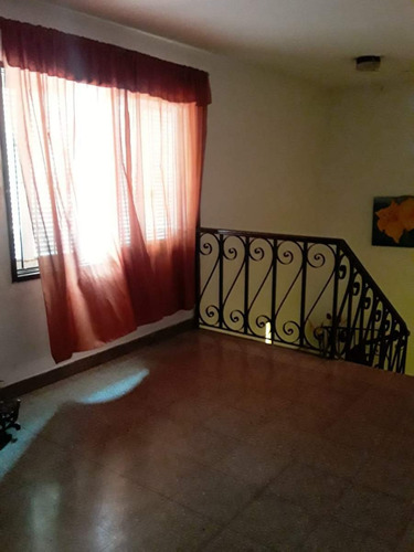 Imagen 9 de 20 de Casa Y Local En Pque Velez Sarsfield Us 125.000