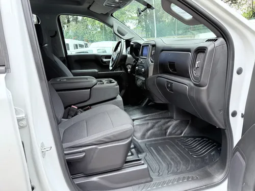 Chevrolet Silverado Wt Doble Cabina 4X2 4.3L V6