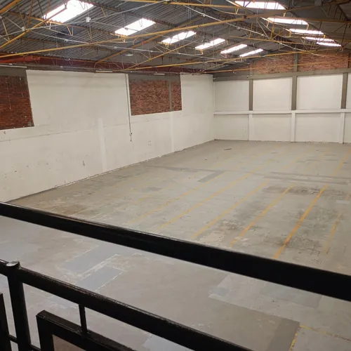 Bodega En Arriendo 1.133m Montevideo
