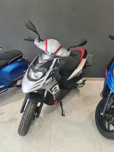Imagen 3 de 17 de Scooter Aprilia Sr 160 Abs Rodado 14 Piaggio Concesionario