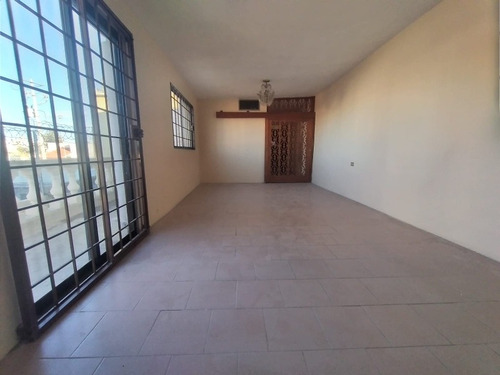 Imagen 10 de 11 de Casa En Venta Con Recámara En Planta Baja Col Rosario