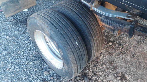 Imagem 3 de 4 de Caminhão Ford 815