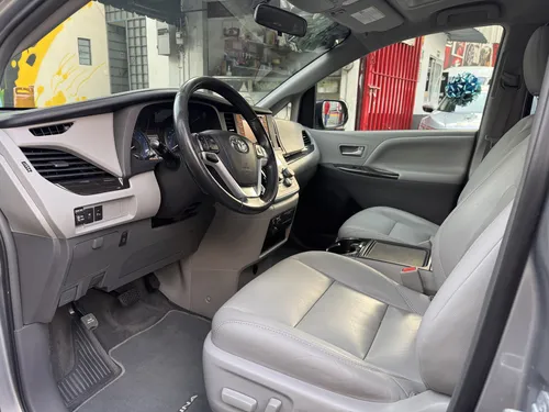 Toyota Sienna 3.5 Xle Piel At