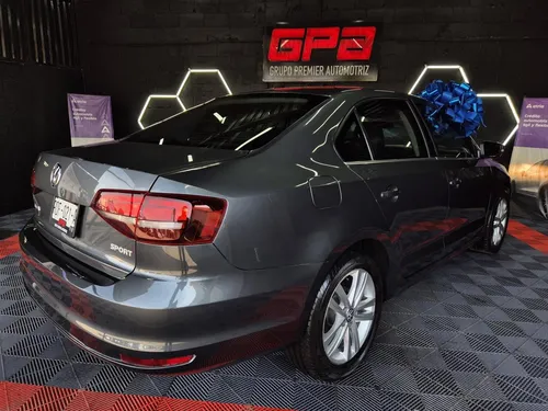 Volkswagen Jetta 2.5 Sportline Tiptronic At