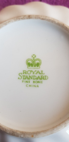 Imagen 4 de 4 de Cenicero Porcelana Royal Stantard Fine Bone China