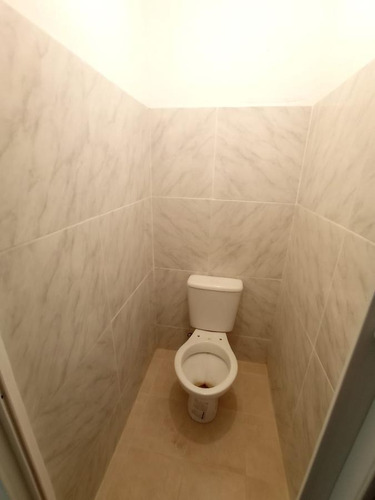 Imagen 9 de 9 de Oficinas -apto Al Frente De 4 Ambientes, 2 Baños Y Cocina