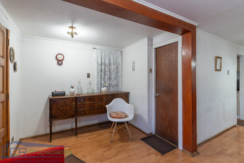 Excelente Casa 3 D 1 B Con Local Comercial Y Estacionamiento