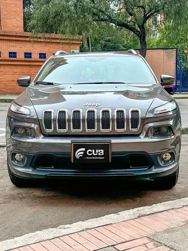 Jeep Cherokee 3.2 Longitude Plus