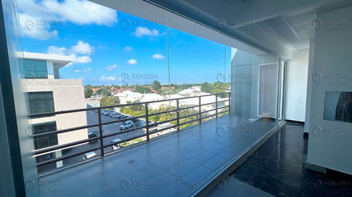 Se Alquila Local Con Terraza Privada, Puntacana Village