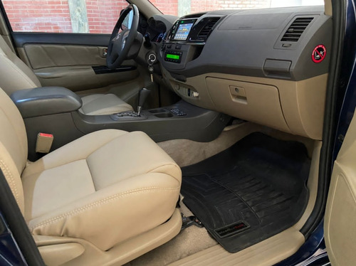 Imagen 6 de 15 de Toyota Fortuner