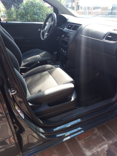 Volkswagen Fox 1.6 Highline 2011