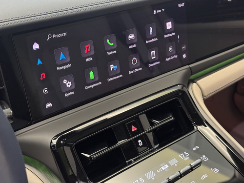 Porsche Panamera 4 E-HYBRID