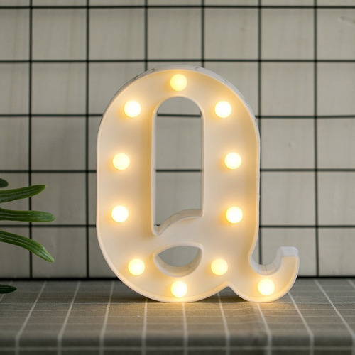 Letra Q Luces Led Decorativas 3d Con Focos Que Se Iluminan