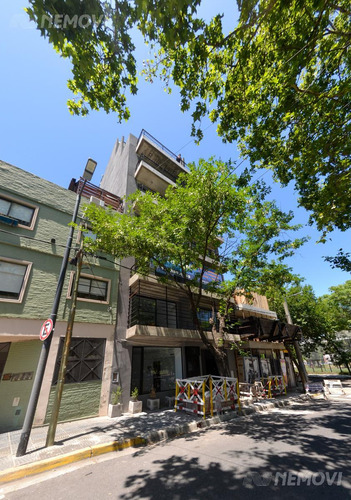 Venta Local Con Patio Parque Saavedra