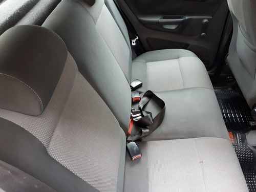 Volkswagen Suran 1.6 Comfortline 101cv 11a 2011