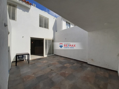 Imagen 14 de 20 de En Venta Town House Remodelado A Estrenar En Playuela, Tucacas.