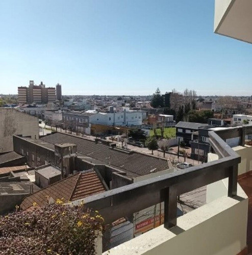 Departamento En Venta - 3 Dormitorios 2 Baños - 80mts2 - Necochea