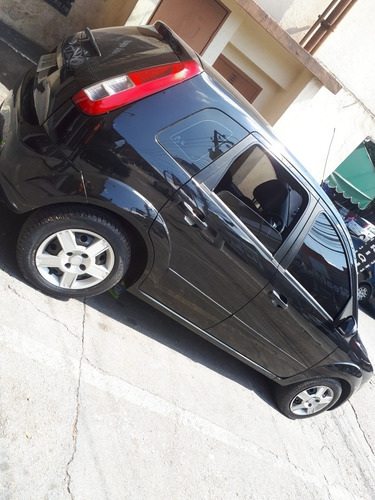 Imagem 3 de 4 de Ford Fiesta 2008 1.0 Flex 5p