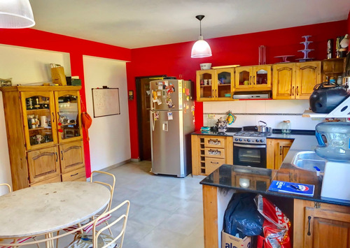 Venta Casa 6 Ambientes Cochera Longchamps