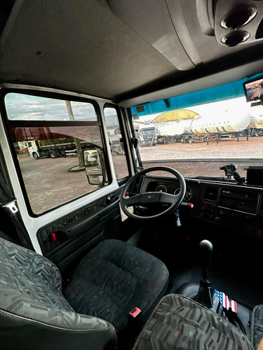 Caminhão Ford Cargo 816 Plataforma 2013